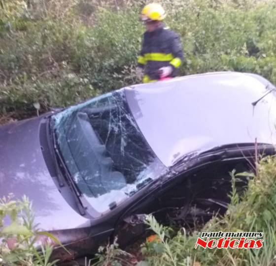 Colisão envolve dois veículos e deixa quatro pessoas feridas na RS 342 em Ijuí - foto 4