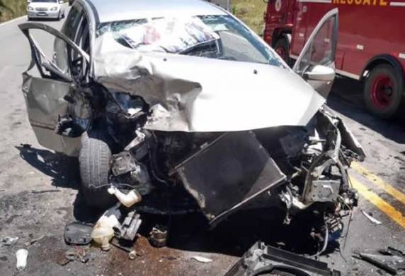 Peugeot de Caxias e Fiesta de São Marcos bateram de frente nesta manhã