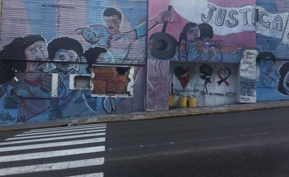 Decreto que regulamentou lei teve trechos alterados nesta semana. Prazo se encerraria nesta sexta-feira (27). Medida não vale para casas noturnas, que são consideradas empreendimento de alto risco em função da aglomeração de pessoas