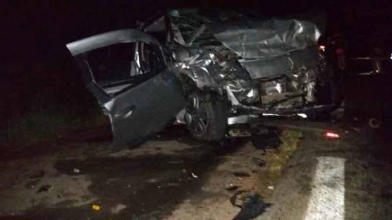 Acidente deixou duas crianças e três adultos feridos. Bebê de um ano estava em cadeirinha e não se machucou