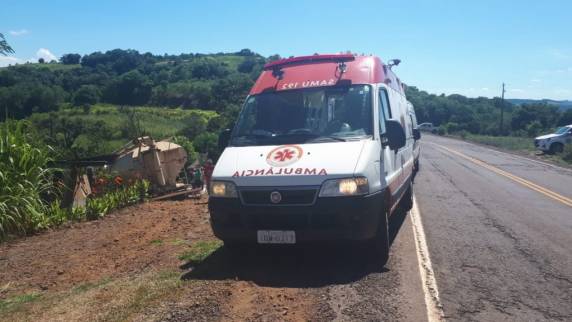Caminhão desgovernado destrói residência e deixa vários feridos na RSC-472, em Três Passos - foto 3