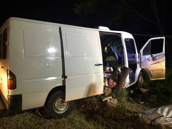 A colisão frontal ocorreu durante a noite de quinta-feira na SC-157, em Coronel Freitas