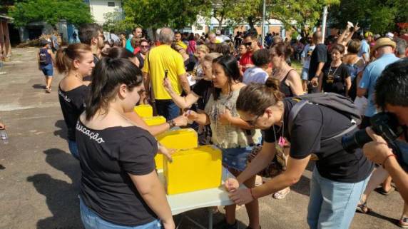 Por 725 votos a 593, os docentes filiados ao Cpers-Sindicato optaram por voltar às salas de aula