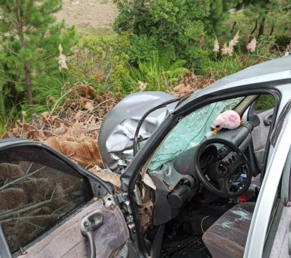 Colisão entre carro e moto aconteceu neste sábado, na BR-282, próximo à região conhecida como trevo de Índios