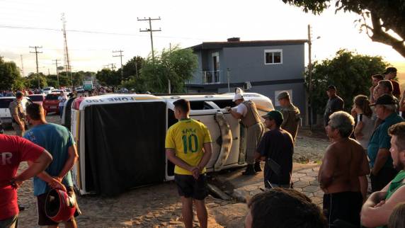 Homem que morreu estava em uma moto que foi atingida por viatura