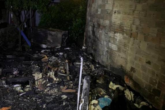 Crime ocorreu por volta da 1 hora da madrugada deste domingo (26)