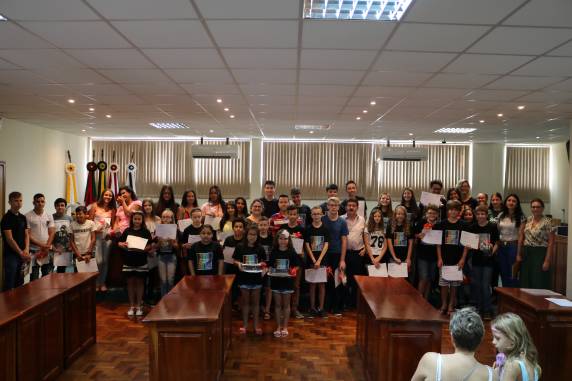 Oportunidade e conhecimento: Secretaria de Desenvolvimento Social realiza formatura de cursos - foto 2
