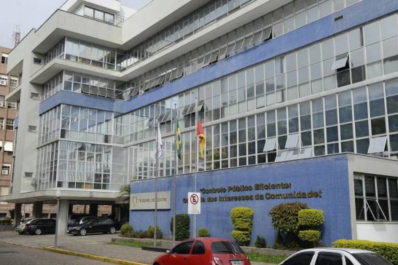 Deputados estaduais decidiram pedir explicações formais sobre os desembolsos