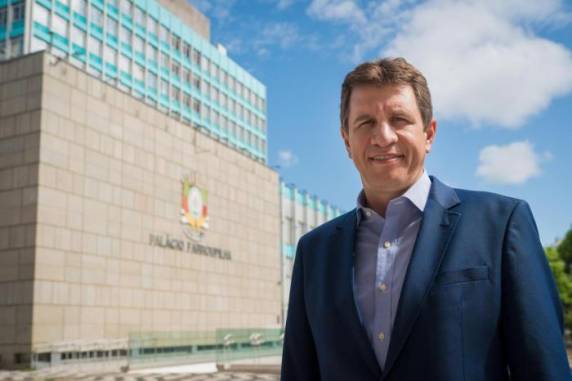 Ernani Polo, que deixou o interior de Santo Augusto e está no terceiro mandato, toma posse nesta segunda-feira (3) na presidência do parlamento gaúcho