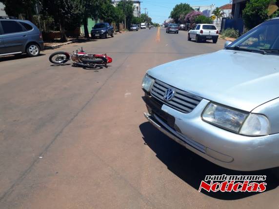 Acidente envolve carro e moto na Rua Horizontina no Centro de Três de Maio - foto 4