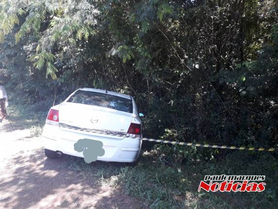 Saída de pista na BR 472, próximo a ponte sobre o Rio Santa Rosa em Três de Maio - foto 3