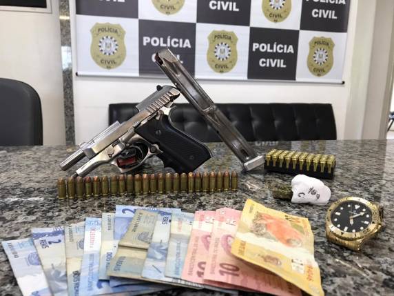 Homem e mulher são presos pela Polícia Civil de Santo Ângelo no combate ao tráfico de drogas - foto 2