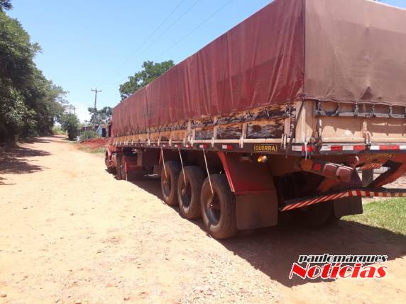 Motorista de caminhão fica ferido em colisão traseira na RS 342, no Bairro Carolina em Três de Maio - foto 7