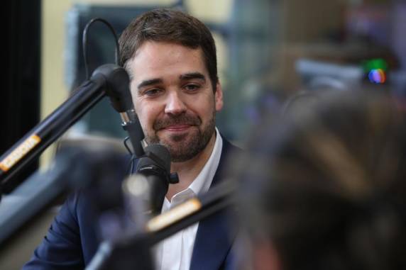 Governador contrariou sindicatos patronais que pediam congelamento