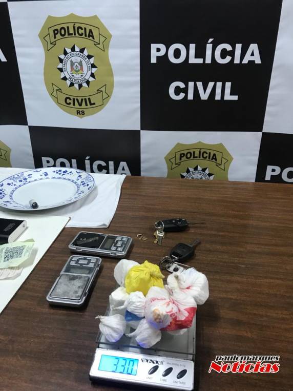 Polícia Civil prende dois homens e uma mulher, e apreende uma adolescente por tráfico de drogas, em Três de Maio - foto 3