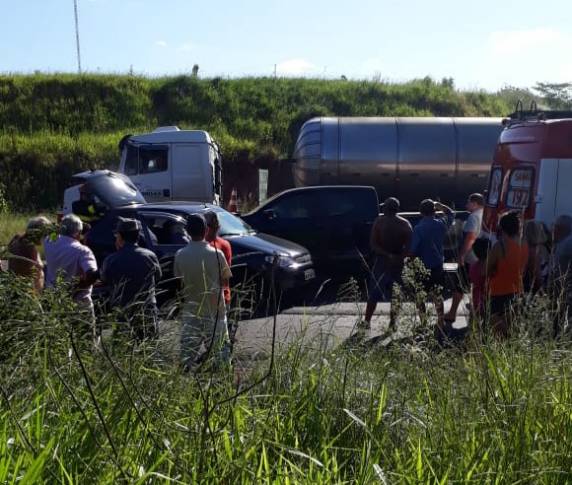 Colisão na RS 342 no perímetro urbano de Cruz Alta - foto 3