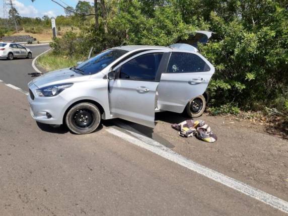 Cerco policial é realizado na busca por terceiro criminoso