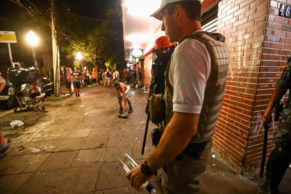 Ações na madrugada desta terça-feira, após festa na Praça Garibaldi, foi rápida e não afastou o público do local