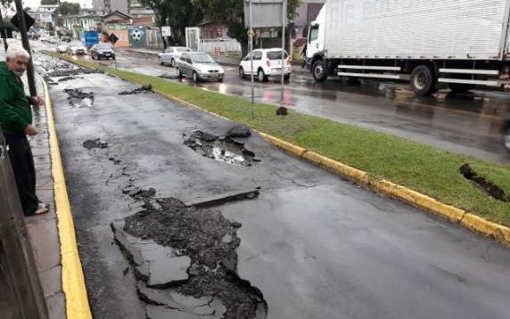 Chuva provoca alagamentos e outros transtornos em Caxias do Sul - foto 4