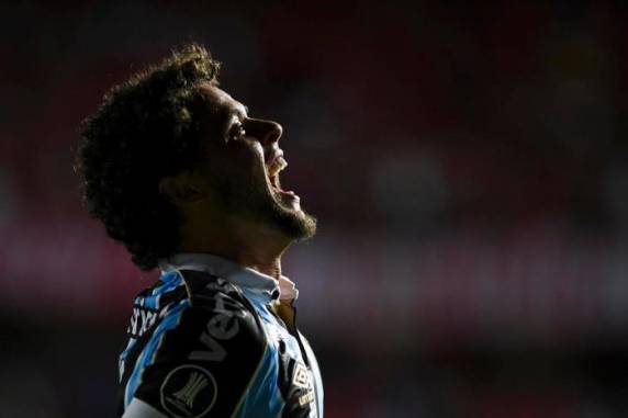 Gols tricolores foram marcados por Victor Ferraz e Matheus Henrique