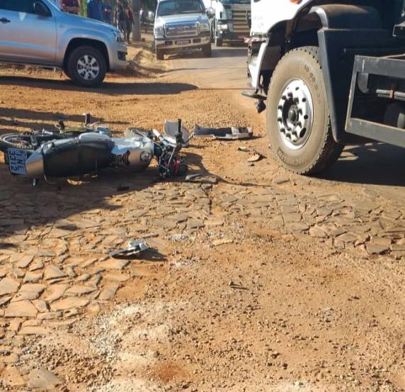Colisão frontal entre caminhão e moto deixa uma pessoa ferida em Ijuí - foto 3