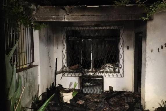 De acordo com o Corpo de Bombeiros, homem inalou muita fumaça e não resistiu