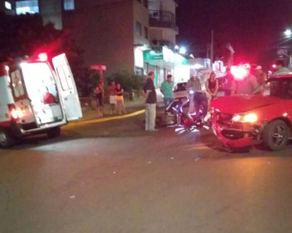 Motociclista fica ferida em acidente no Centro de Ijuí - foto 2