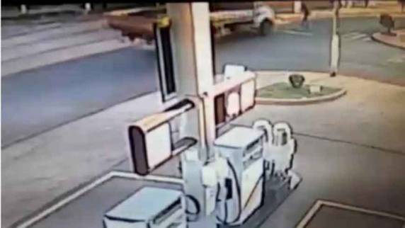 Adolescente está em estado gravíssimo no Hospital Vida e Saúde, de Santa Rosa. Ela saía da escola e atravessava a rua quando foi atingida, segundo a Brigada Militar
