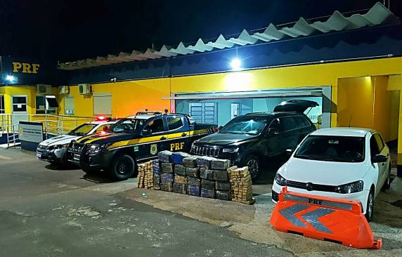 Com a ação, que contou com o apoio da BM, já são quase 4 toneladas de drogas apreendidas pela PRF neste ano