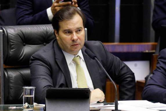Presidente da Câmara participou de encontro dos governadores nesta quarta, onde foram elencados os projetos prioritários para serem votados no Legislativo
