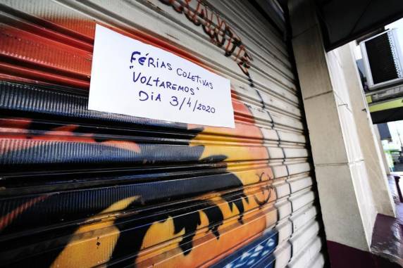Impasse ocorre em meio a pedidos da classe empresarial para retomada dos trabalhos
