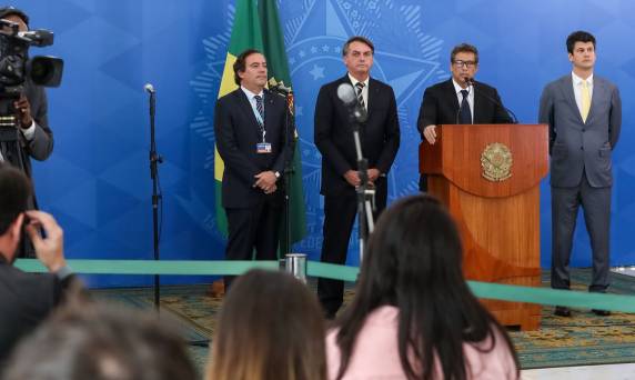 Linha de crédito emergencial contemplará empresas com faturamento entre R$ 360 mil e R$ 10 milhões, que, como contrapartida, não poderão demitir funcionários pelo período de dois meses