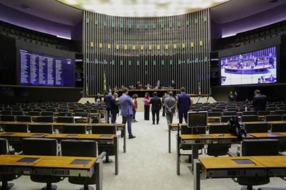 Projeto precisa passar por trâmites no Planalto antes de começar a valer