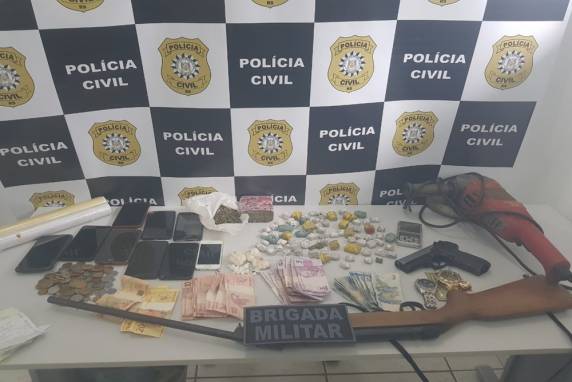 A ação foi realizada pela Polícia Civil em conjunto com a BM