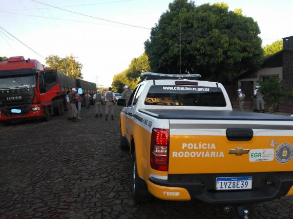 Caminhoneiro foge de abordagem no Posto da Polícia Rodoviária Estadual de Santo Ângelo