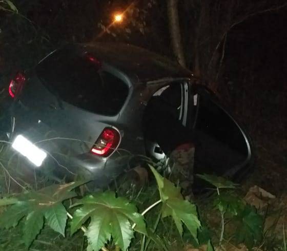 Saída de pista deixa quatro pessoas feridas na RS 155 em Ijuí - foto 3