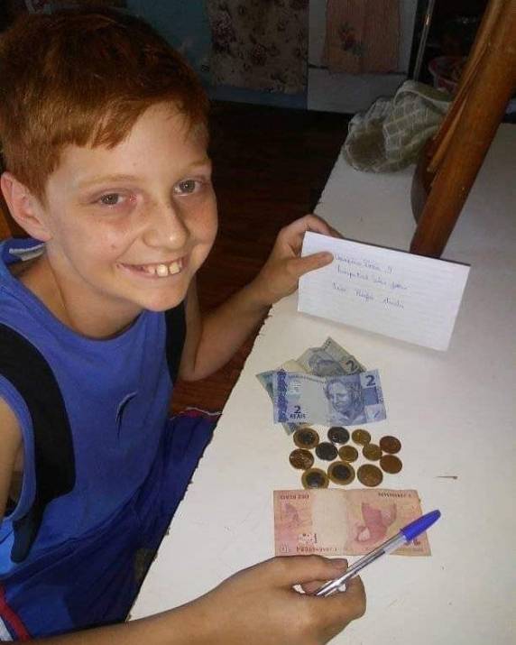 Família de garoto que juntou latas de alumínio para ajudar hospital, no RS, ganha novo lar - foto 4