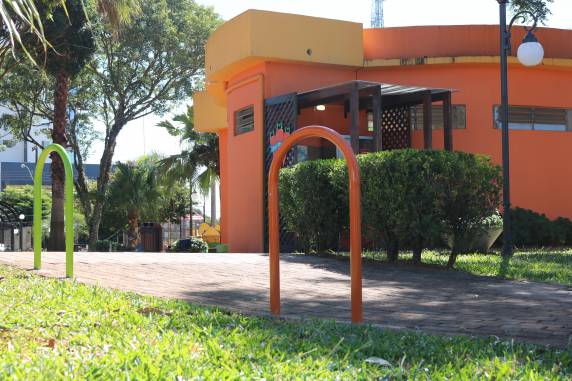 Bicicletários são instalados em Três e Maio - foto 4