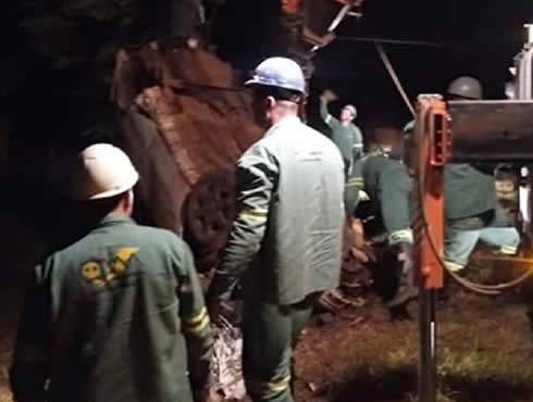 Veículo colide em poste da rede de energia e motorista fica ferido, em Mato Quimado - foto 3