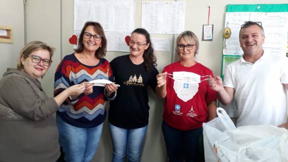 Secretaria de Saúde recebe doações de máscaras, jalecos e álcool em gel - foto 4