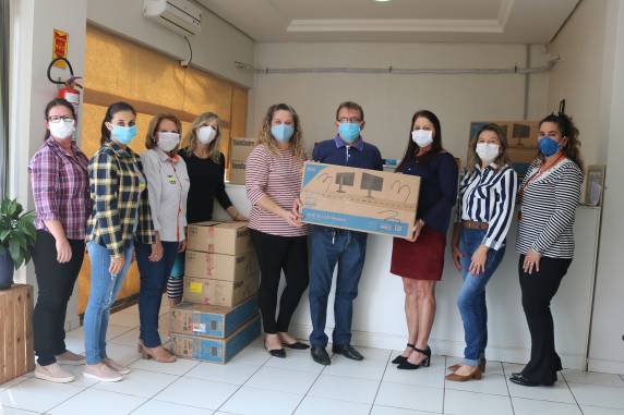 Conselho Tutelar recebe kit de equipamentos e veículo - foto 3