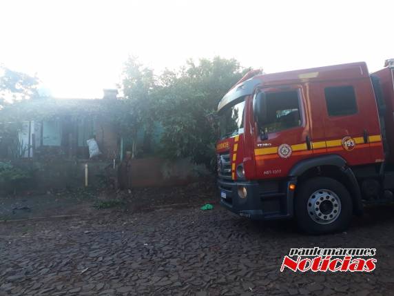 Incêndio destrói residência no bairro Pró-Morar em Três de Maio - foto 7