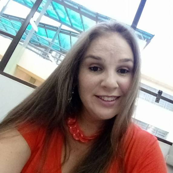 Andrea Bujncki Vieira, professora do curso superior de Sistemas de Informação, conquistou o primeiro lugar na edição brasileira do Techstars Global Startup Weekend