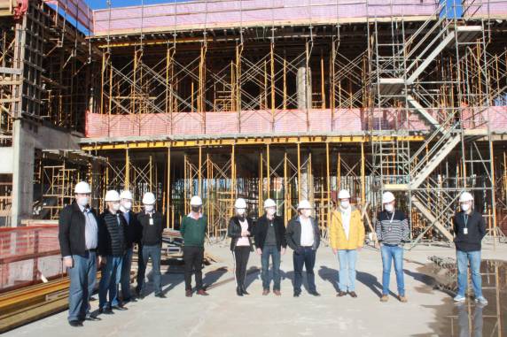 Prefeito e Imprensa visitam obra da nova agência e sede da Sicredi Noroeste RS - foto 2