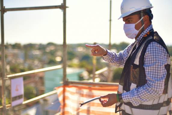 Prefeito e Imprensa visitam obra da nova agência e sede da Sicredi Noroeste RS - foto 5