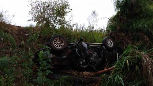 Veículo capota na BR 472 no trajeto entre Três de Maio e Boa Vista do Buricá - foto 3