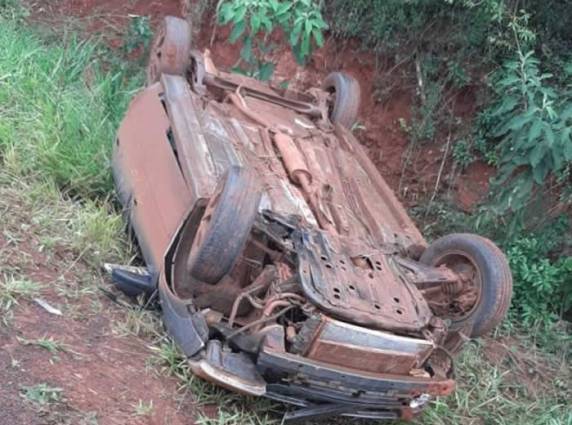 Veículo capota na RS 317 em Coronel Bicaco - foto 2