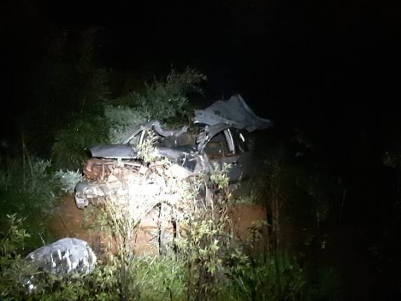 Saída de pista ocorreu na região Oeste, e atropelamento no Litoral Norte, na madrugada deste domingo