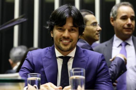 Fábio Faria é casado com Patrícia Abravanel, filha de Silvio Santos