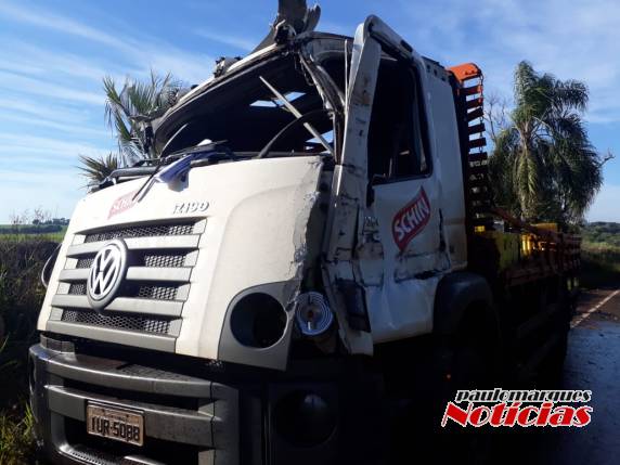 Colisão envolve caminhão e carreta e deixa dois feridos na RS-342 em Independência - foto 3